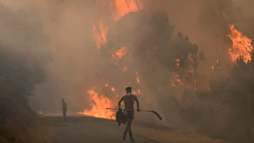 España enfrenta devastadores incendios forestales: tres muertos, miles de evacuados y emergencia climática