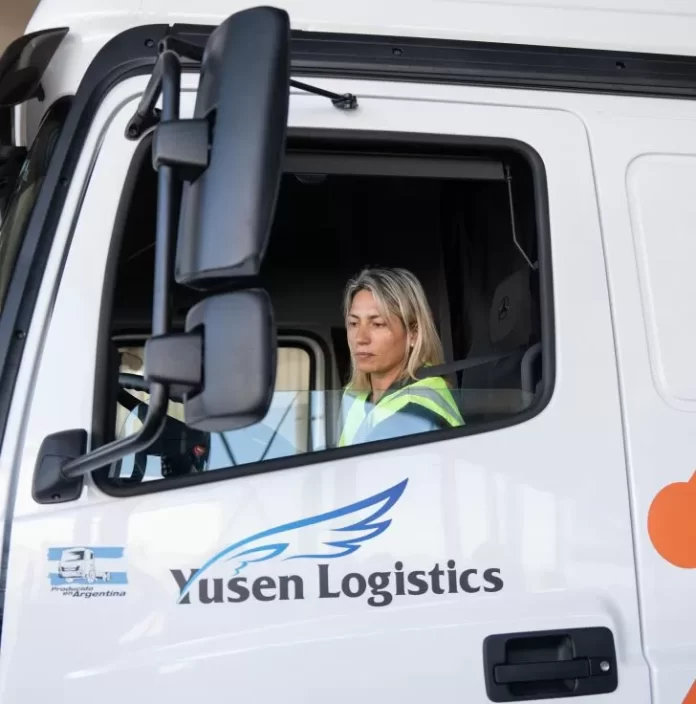 Mujeres en la logística argentina: Yusen apuesta por la diversidad en transporte pesado
